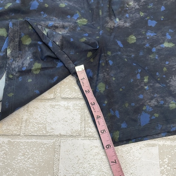 Fabletics fundamental speckled shorts - Picture 7 of 11
